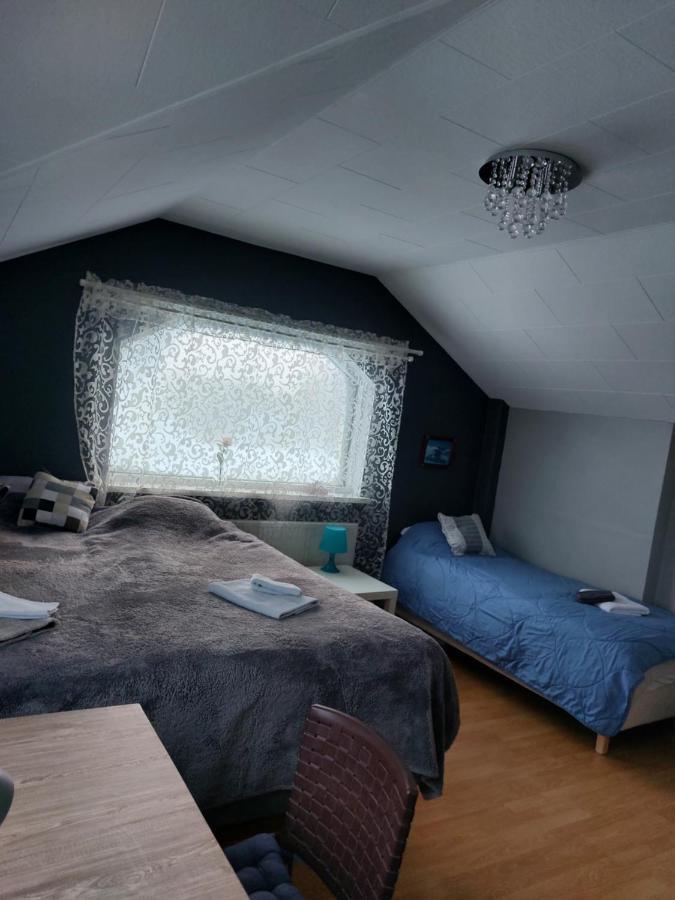 Twin Room With Shared Bathroom Njarthvik Екстериор снимка